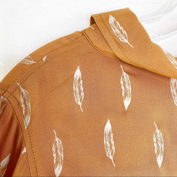 Living Doll Feathers Long Sleeve Button Up Blouse Camel Brown XS - Picture 7 of 11